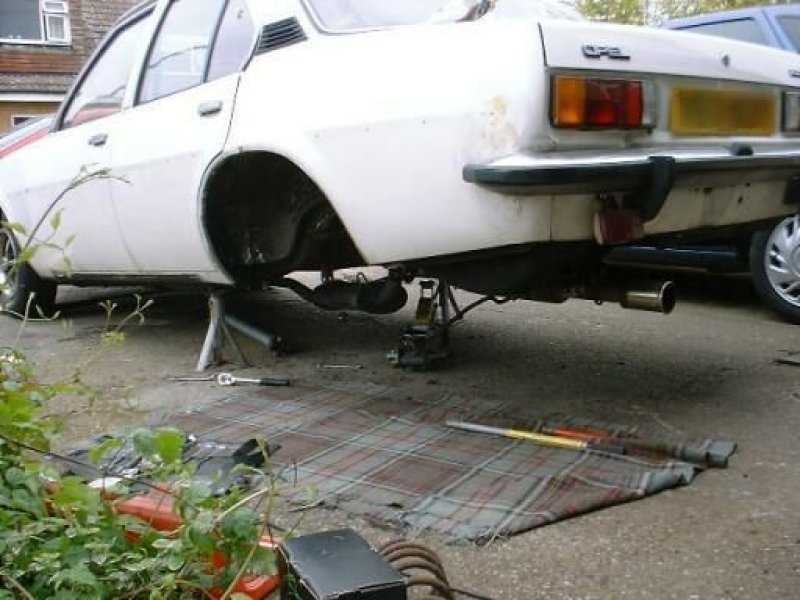 opel_ascona_009.jpg